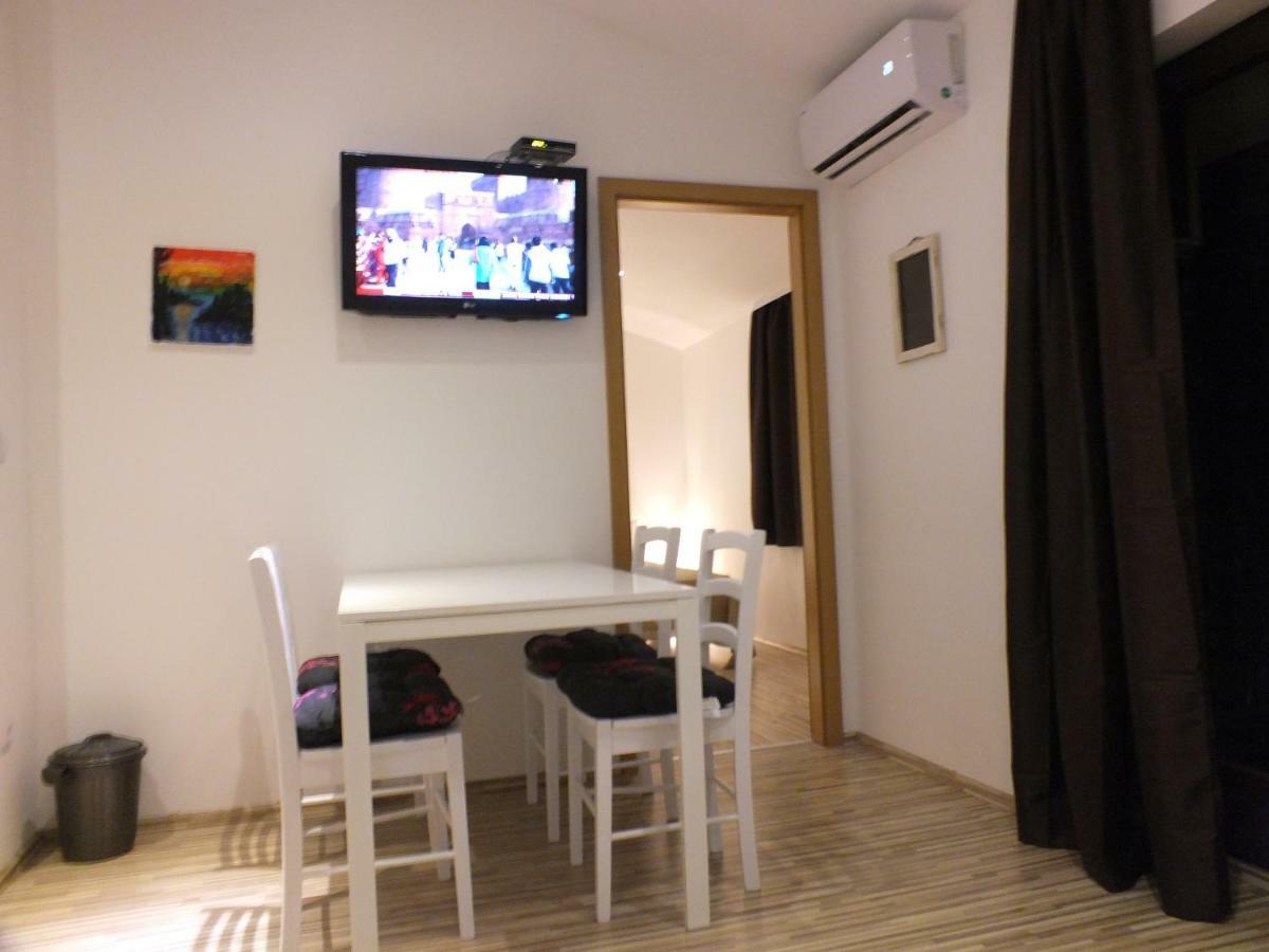 Apartmani Barisic Brodarica  Kültér fotó